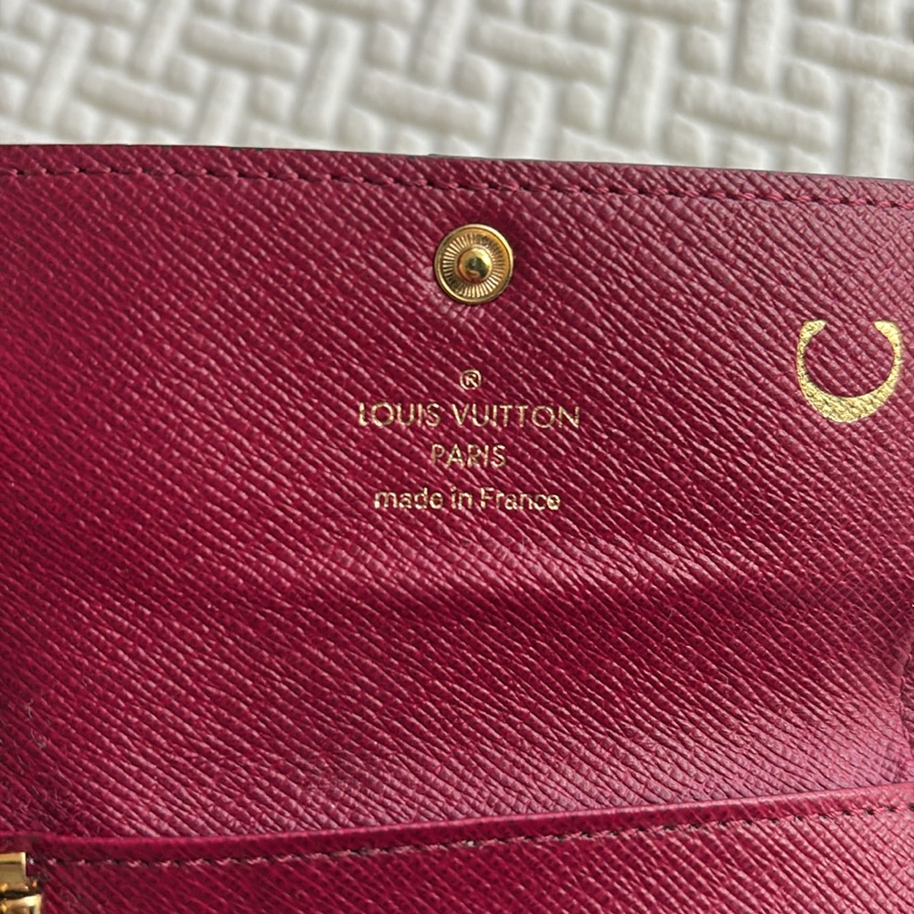 Louis Vuitton 6 Ring Key Holder - Picture 14 of 14